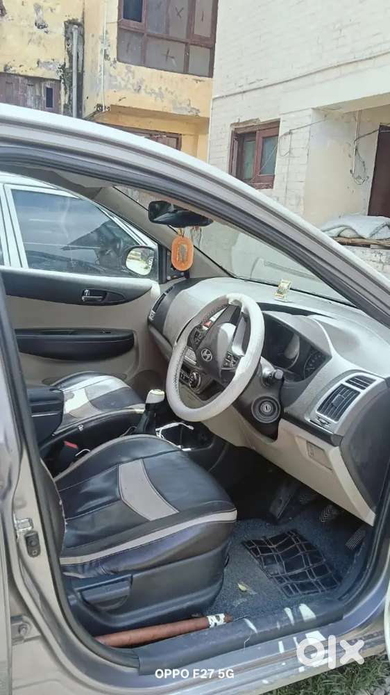 Hyundai New I20 2013 Diesel 75000 Km Driven