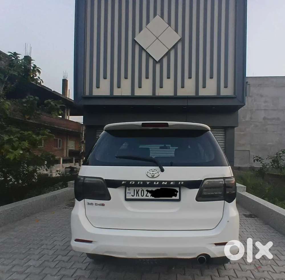 Toyota Fortuner 2012 Diesel 146000 Km Driven