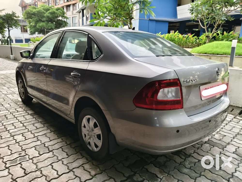 Automatic Skoda Rapid / Nri Owned / Less Driven.
