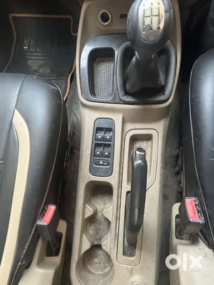 Mahindra Tuv 300 T10, 2019, Diesel