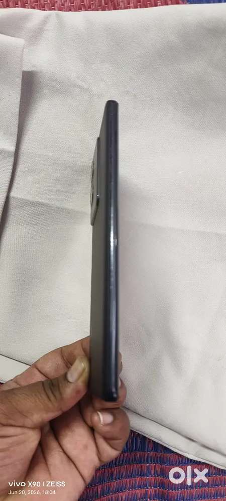 T2 Pro 5G  8 gb ram /256 gb