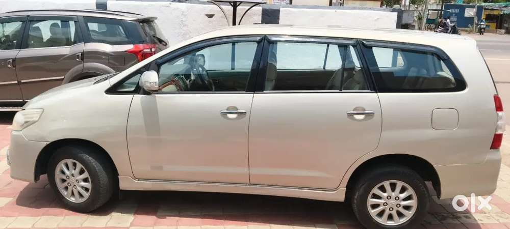 Toyota Innova Diesel 2014