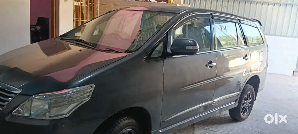 Toyota Innova 2012 Diesel 226000 Km Driven