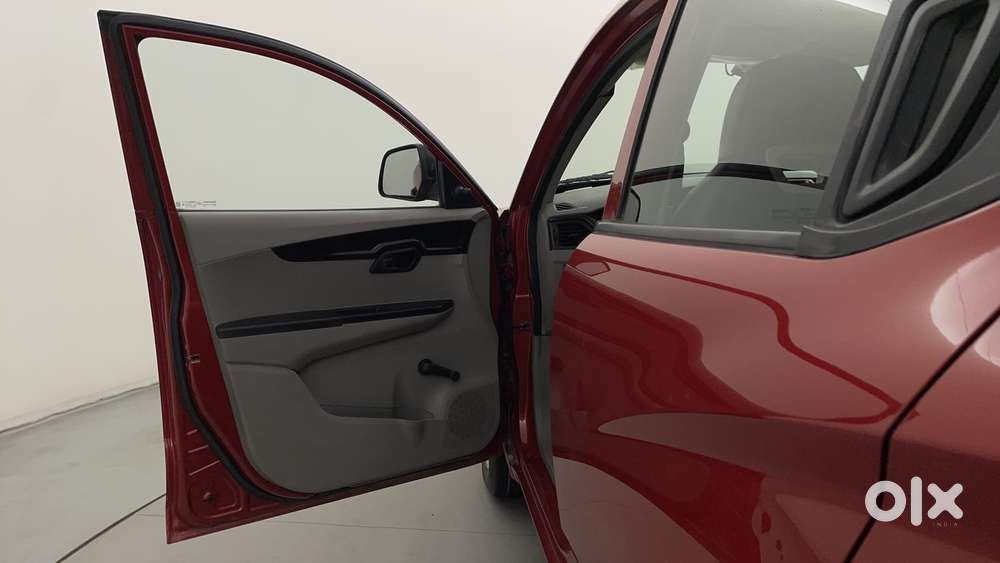 Mahindra Kuv 100 Mahindra-kuv-100-g80-k2-plus, 2016, Petrol