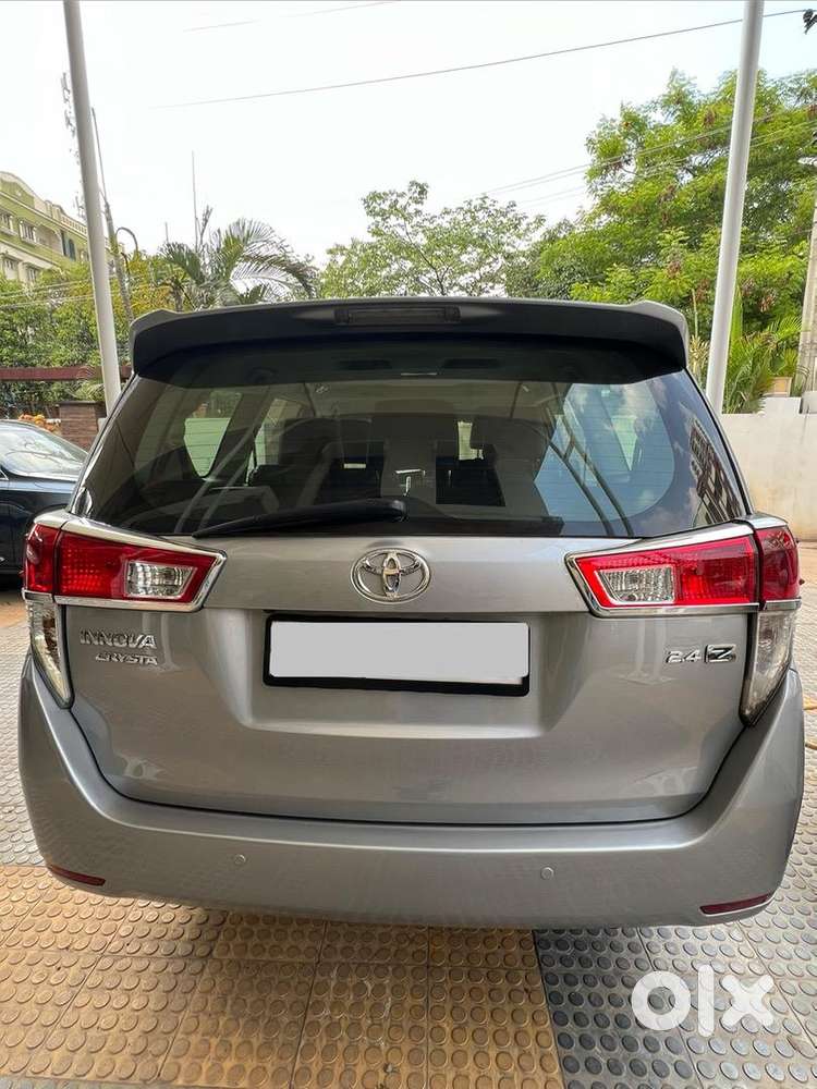 Toyota Innova Crysta 2016
