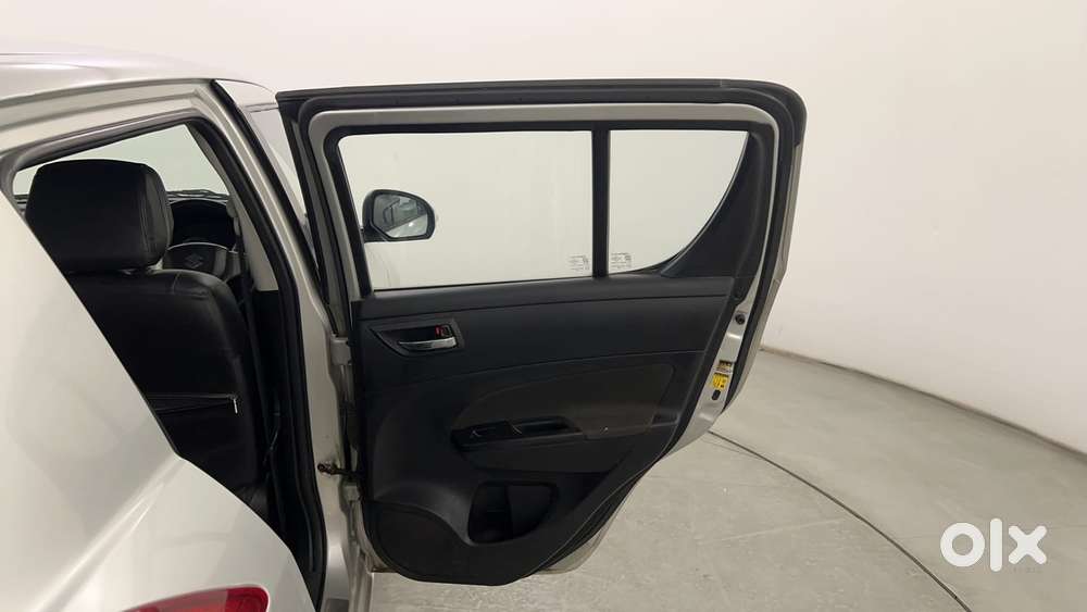 Maruti Suzuki Swift Vvt Vxi, 2016, Petrol