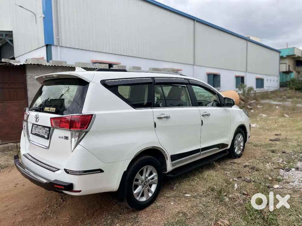 Toyota Innova Crysta Mt 2019
