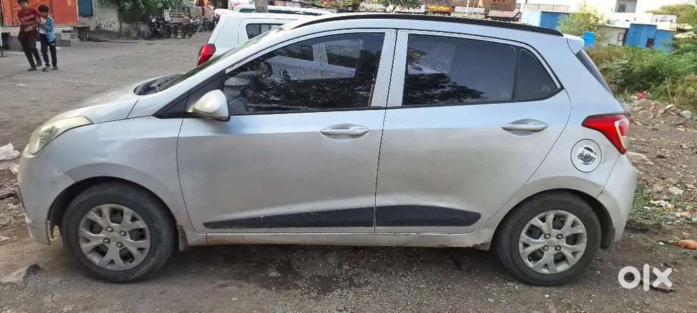 Hyundai Grand I10 Sportz 2017 Car