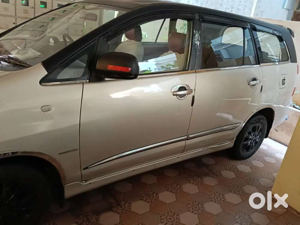 Toyota Innova 2013 G