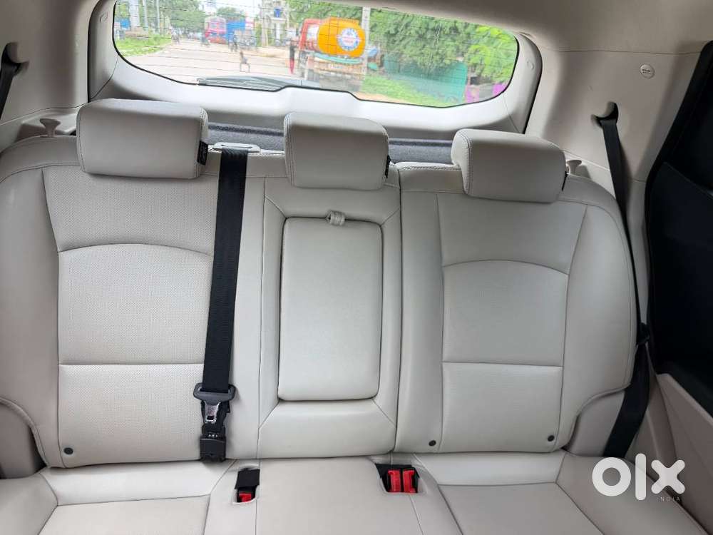 Mahindra Xuv300 W8 Diesel  Single Owner  52k Km  Sunroof  Excellen