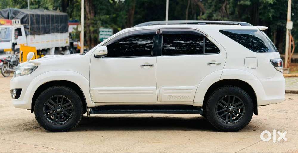 Toyota Fortuner 3.0 4x4 Manual, 2015, Diesel