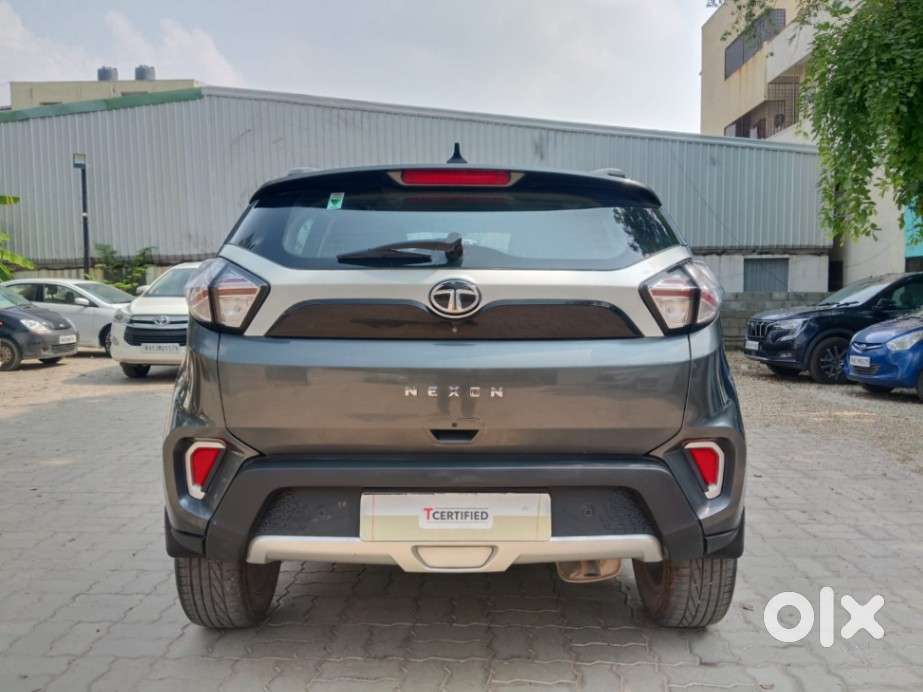 Tata Nexon 1.2 Revotron Xza Plus Premium, 2023, Petrol