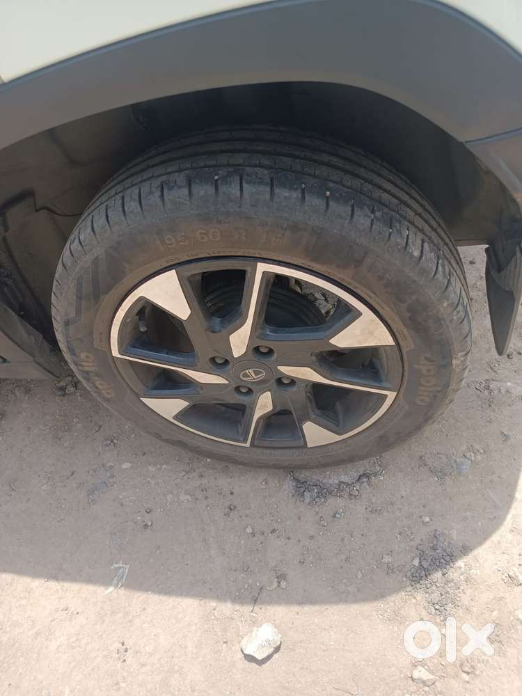 Tata Punch Creative Amt, 2022, Petrol