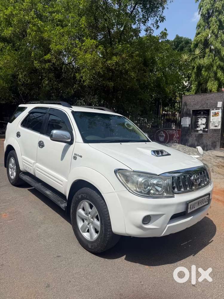 Toyota Fortuner, 2011, Diesel