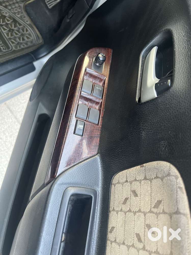 Maruti Suzuki Wagon R 1.0 Vxi Plus (o) Amt, 2017, Petrol