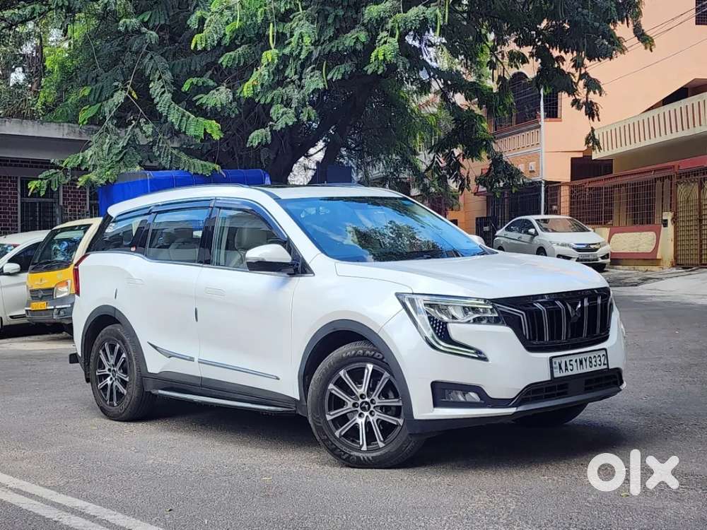 Mahindra Xuv700 2.0 Ax 7 Petrol Mt Str, 2025, Petrol