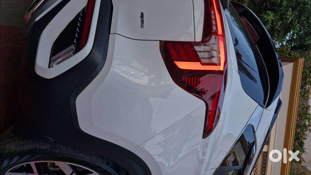 The Kia Seltos Gtx+ Petrol Automatic Dct 7 Speed, Gt Line