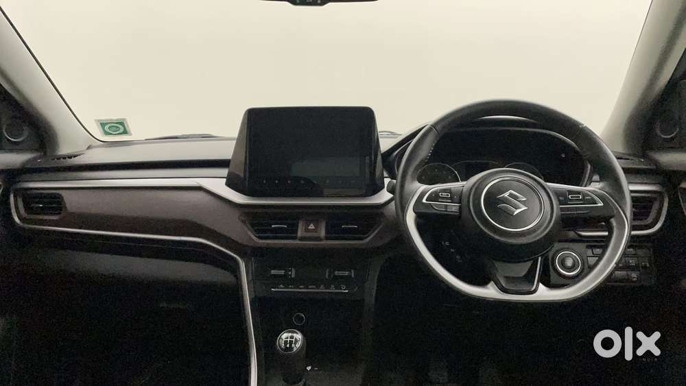 Maruti Suzuki Brezza 1.5 Zxi At Smart Hybrid Dual Tone, 2023, Petrol