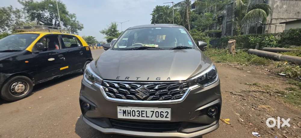 Maruti Ertiga Zxi(0) Top Model 2024 - Petrol+cng - 1st Owner