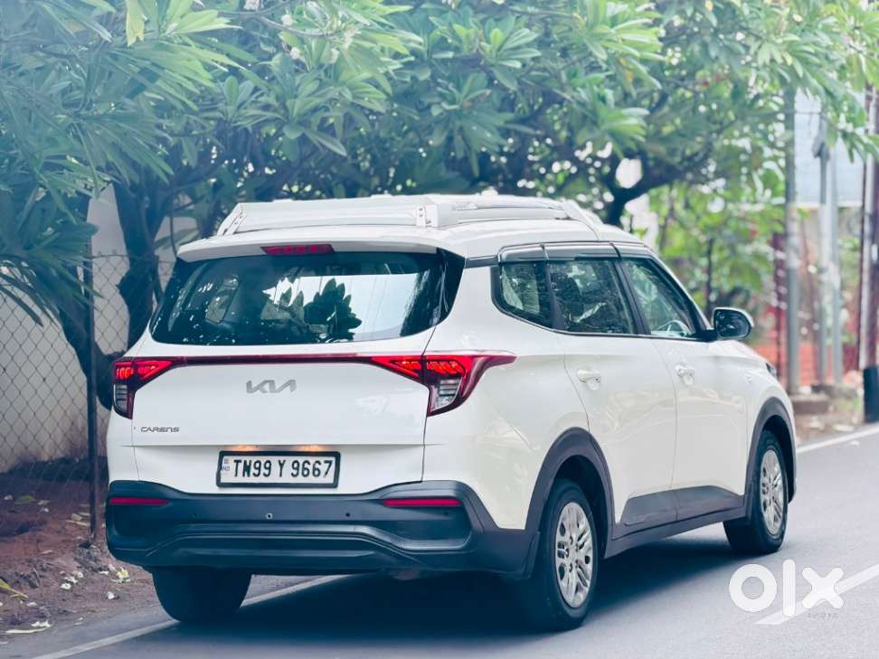 Kia Carens G 1.5 6mt Premium (o) 7-seater, 2023, Petrol