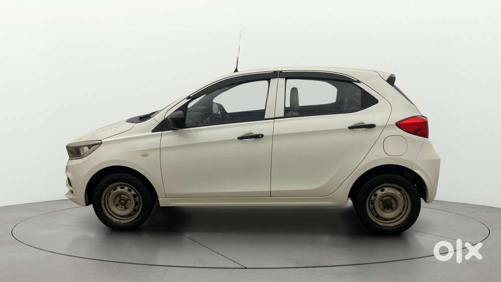 Tata Tiago Xe, 2020, Petrol