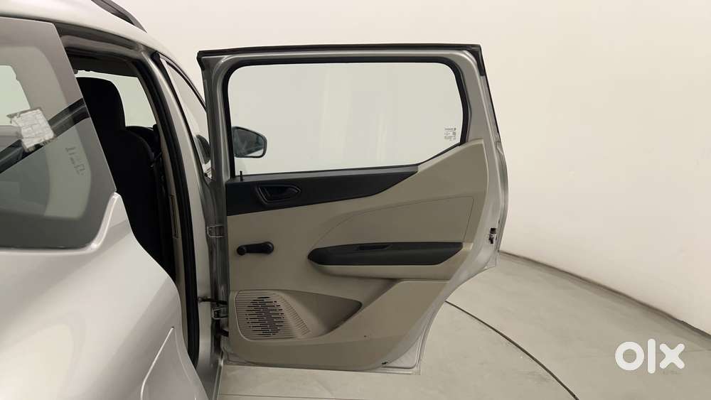 Renault Triber Rxl, 2024, Petrol