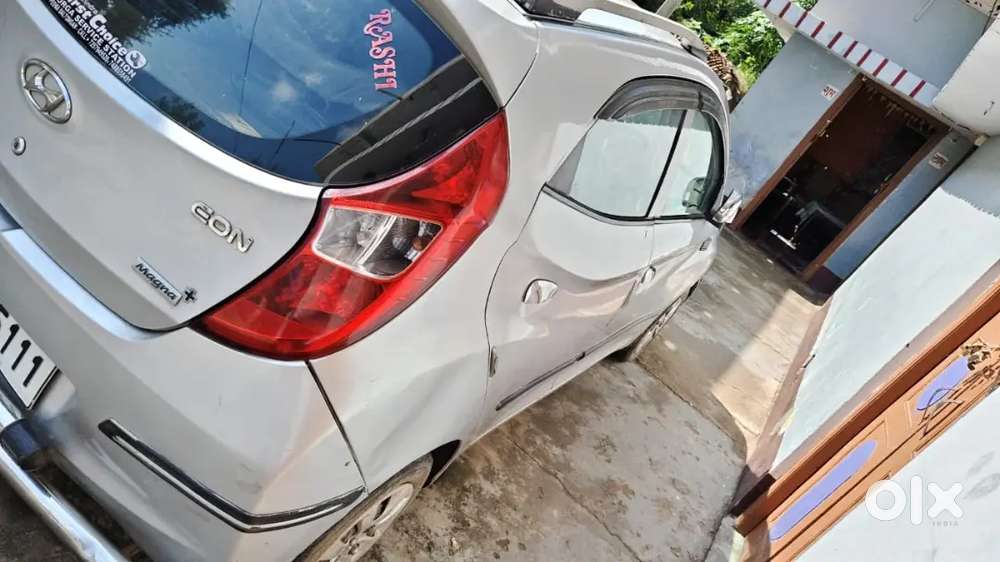Hyundai Eon 2012 Petrol Well Maintained With Proper Ac Working.