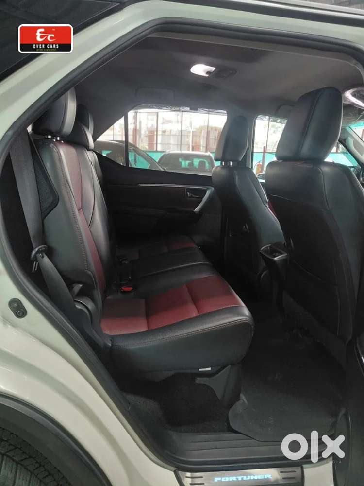 Toyota Fortuner Legender, 2022, Diesel