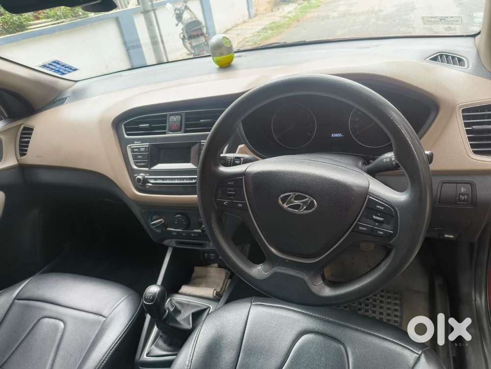 Hyundai i20 Sportz 1.2 VTVT, 2019, Petrol