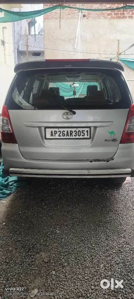 Toyota Innova 2012 Diesel 290000 Km Driven