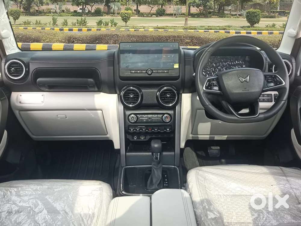 Mahindra Thar Roxx, 2025, Petrol