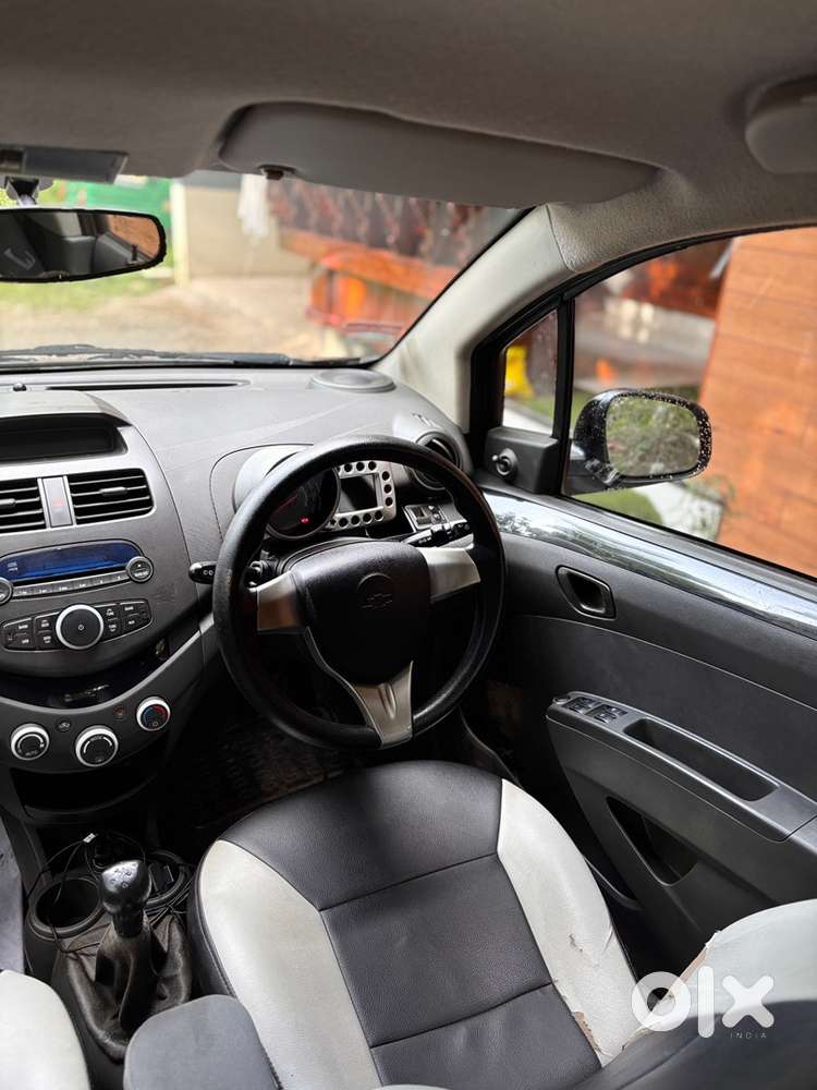 Chevrolet Beat Petrol 2011