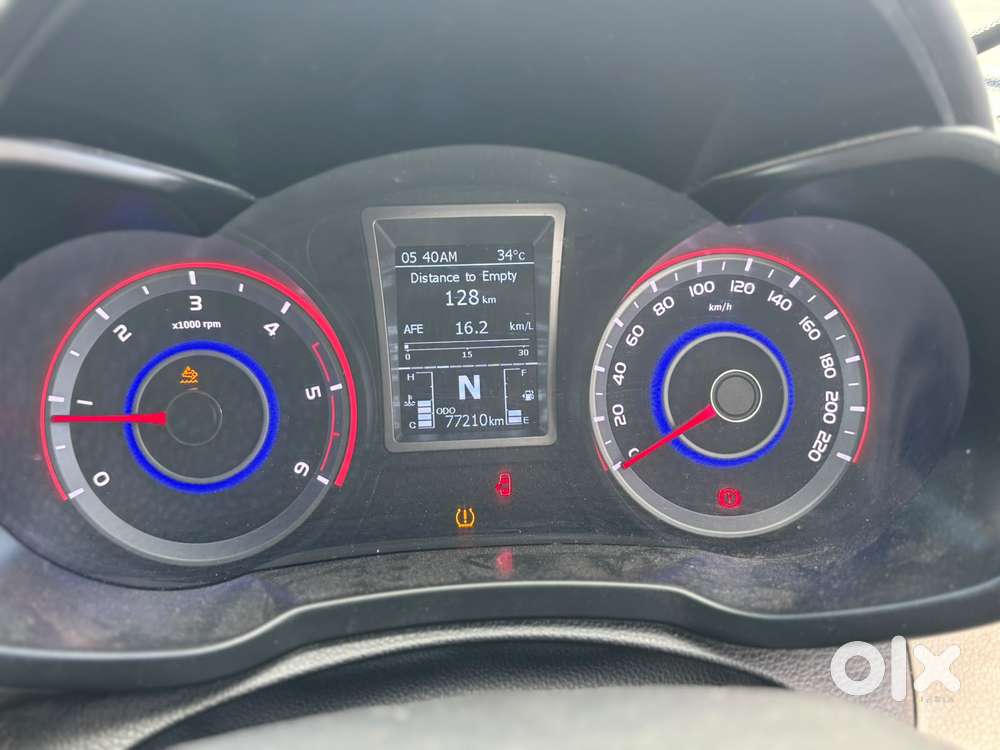 Mahindra Xuv300 W6 Amt Diesel, 2023, Diesel