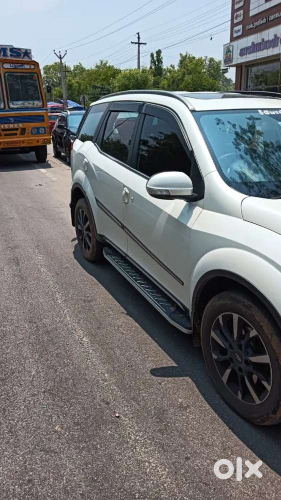 Mahindra Xuv 500 Fwd W11 Car