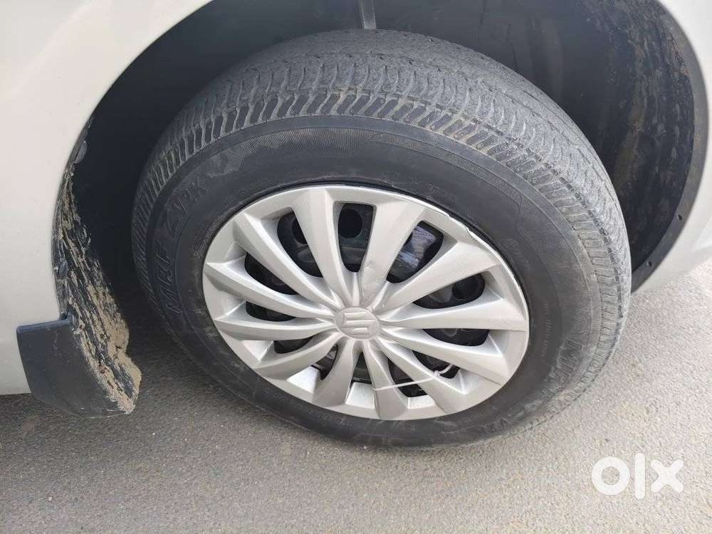 Maruti Suzuki Swift Dzire Vxi(o) Amt, 2016, Petrol