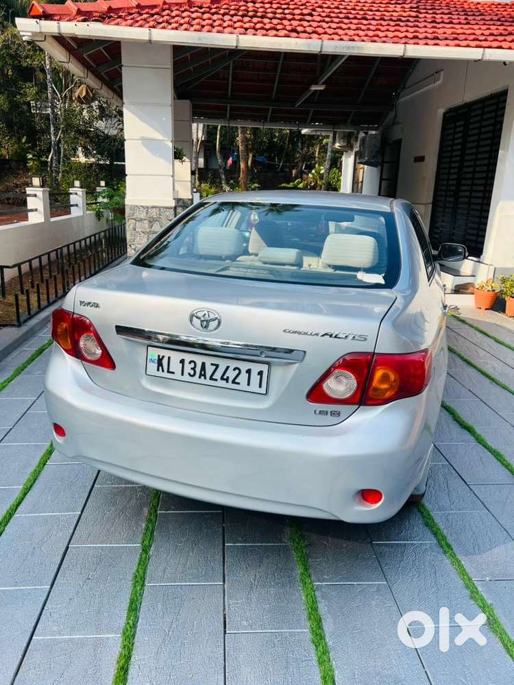 Toyota Corolla Altis 2010