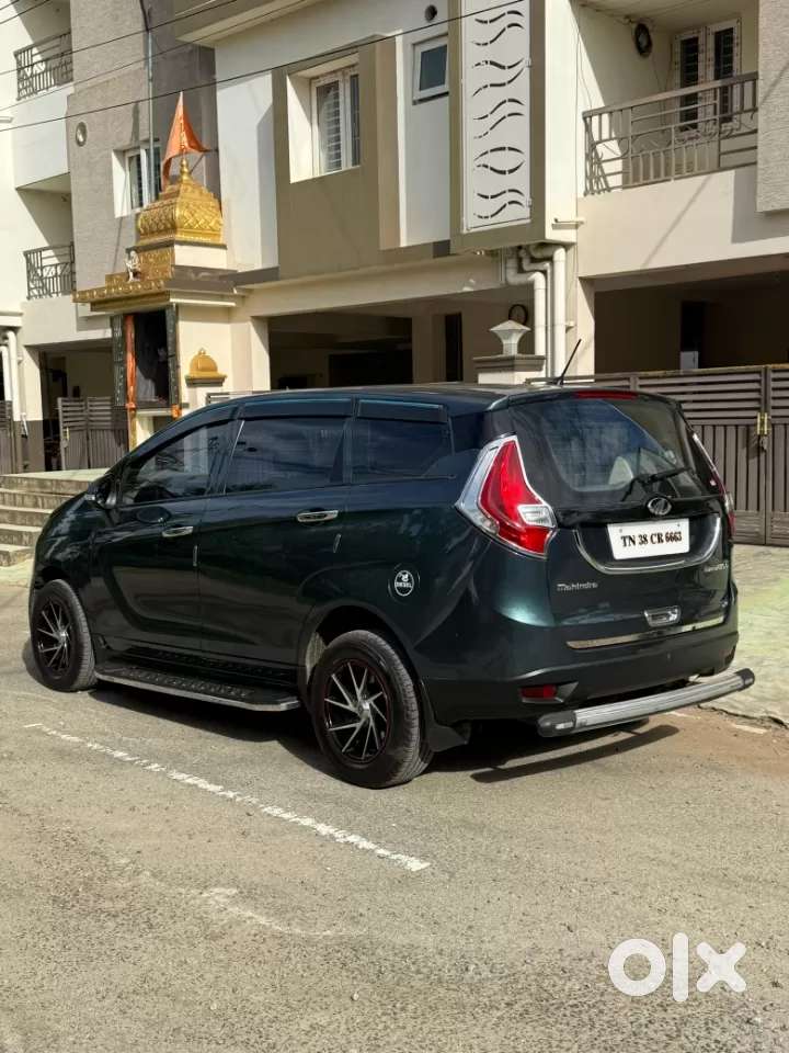 Mahindra Marazzo M4, 2019, Diesel
