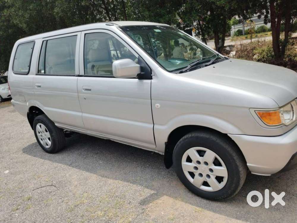 Chevrolet Tavera 2012-2017 Neo 3 Ls 7 Seats Bsiv, 2016, Diesel