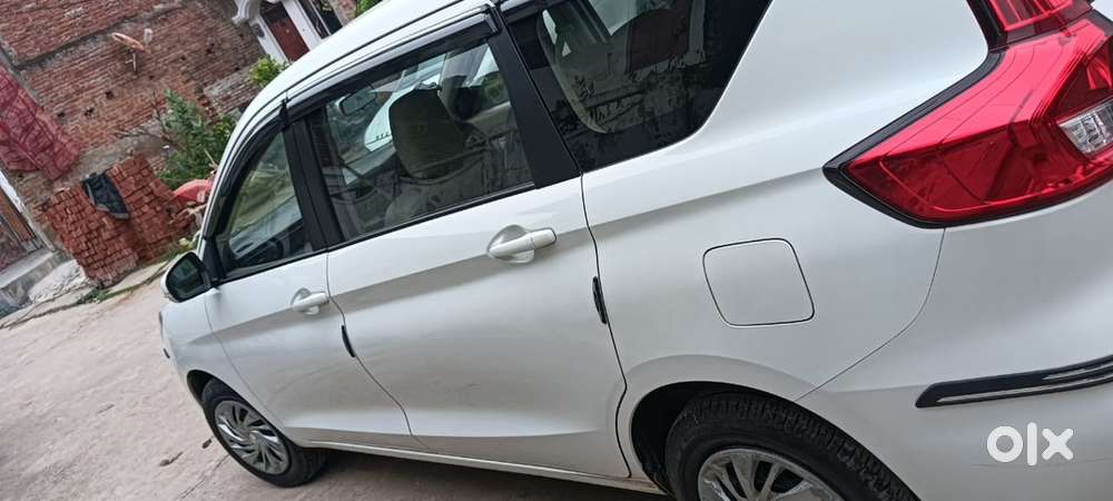 Maruti Suzuki Ertiga Vxi 2025