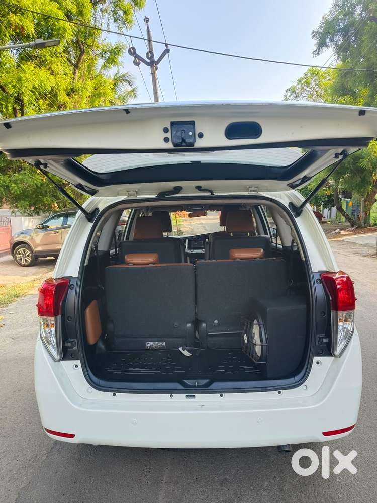 Toyota Innova Crysta 2.8z Automatic, 2017, Diesel