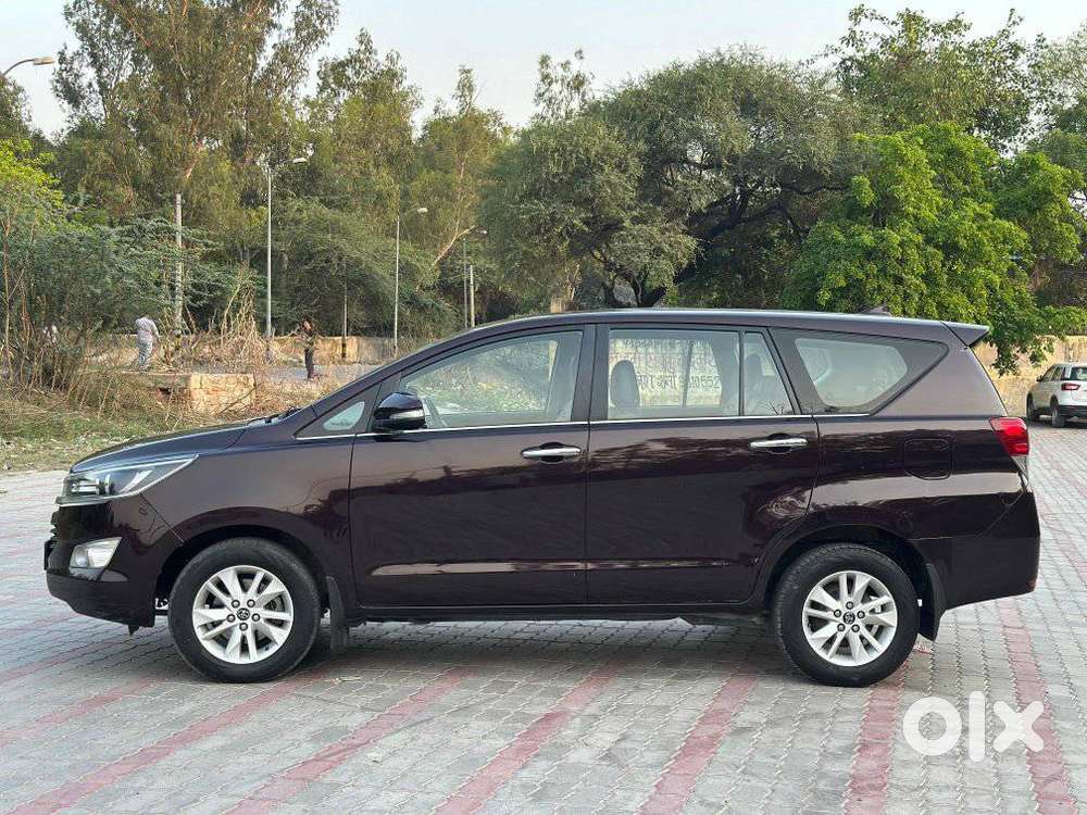 Toyota Innova Crysta 2.4 Vx Mt 8s, 2017, Diesel