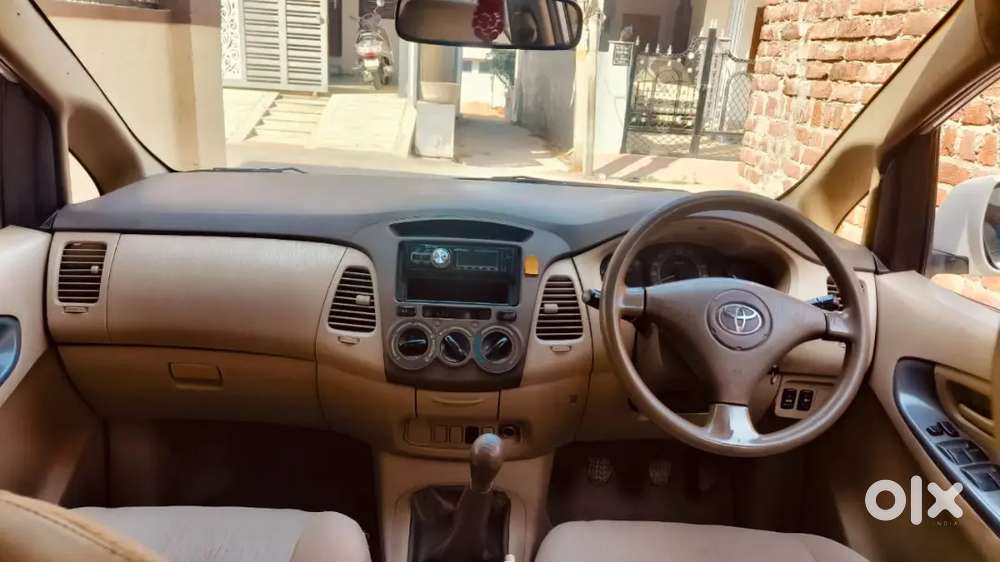 Toyata Innova