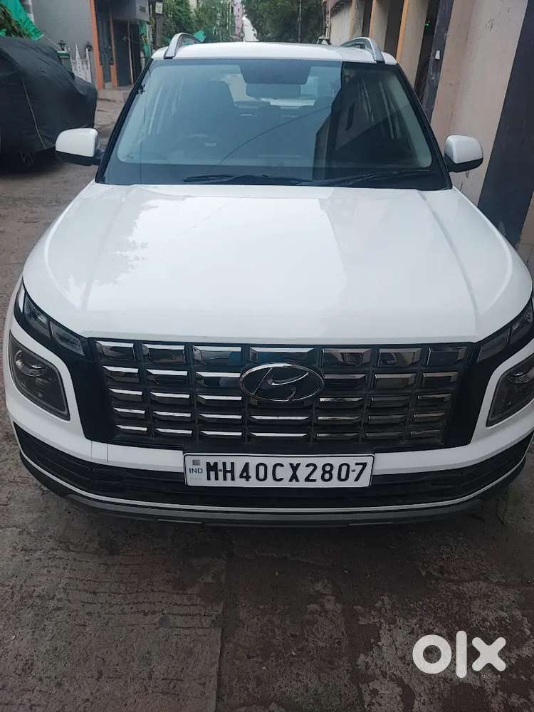 Hyundai Venue 2024 Sx Mt Diesel 69450 Km Driven In Meant Condition