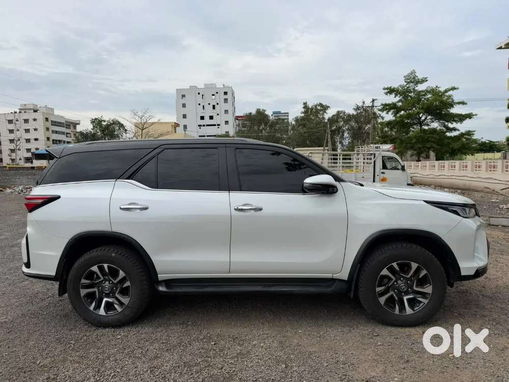 Toyota Fortuner Legender 2023