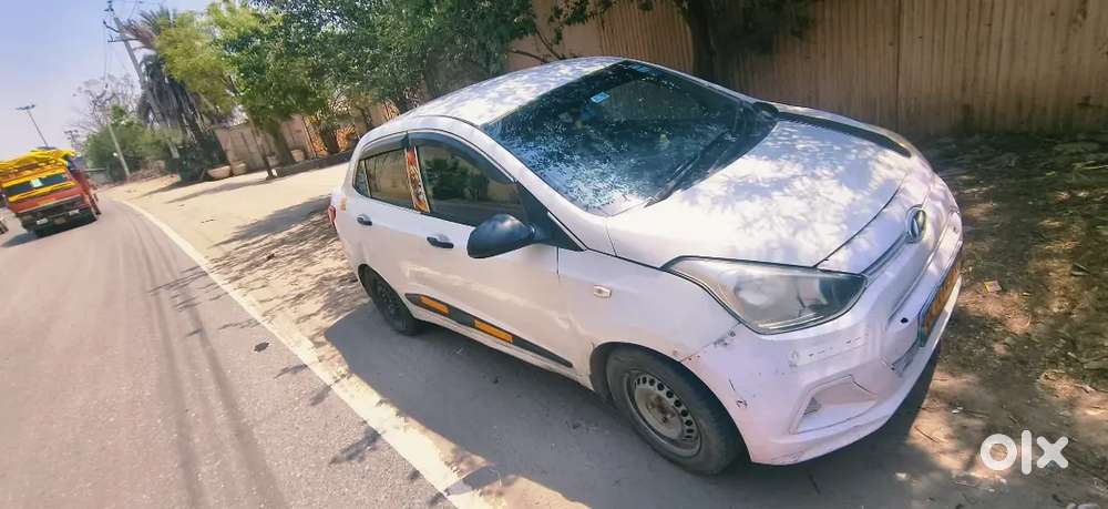 Hyundai Xcent 2016