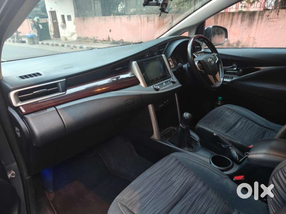 Toyota Innova Crysta 2.7 Vx Mt, 2016, Petrol