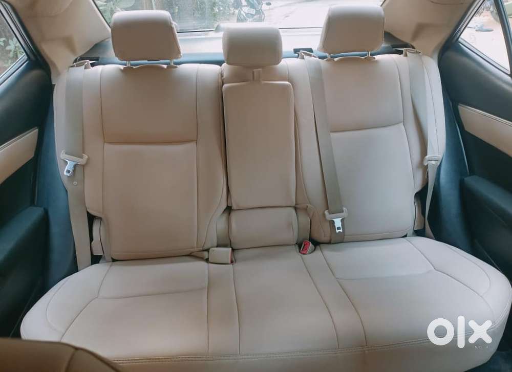 Toyota Corolla Altis 1.8 J, 2016, Petrol