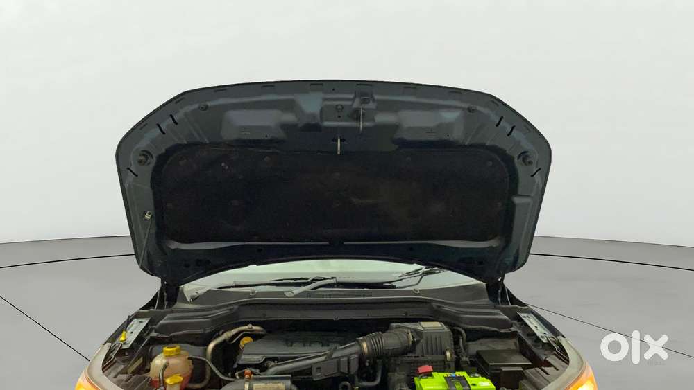Mahindra Xuv300 W8 Option, 2021, Petrol