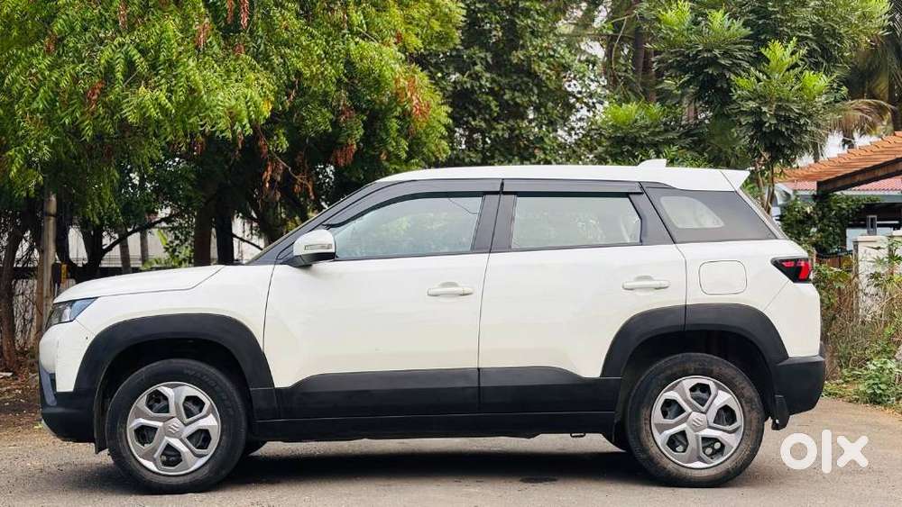 Maruti Suzuki Brezza 1.5 Vxi Smart Hybrid, 2023, Petrol