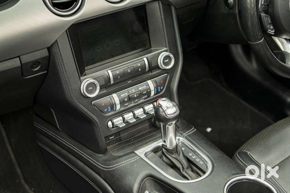 Ford Mustang V8, 2025, Petrol